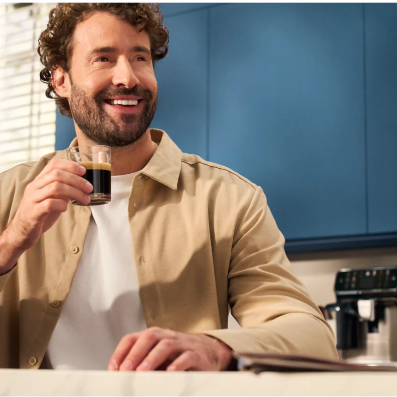 Philips 3200 series fully automatic espresso machines - EP3221/40 - EMP - Image 4